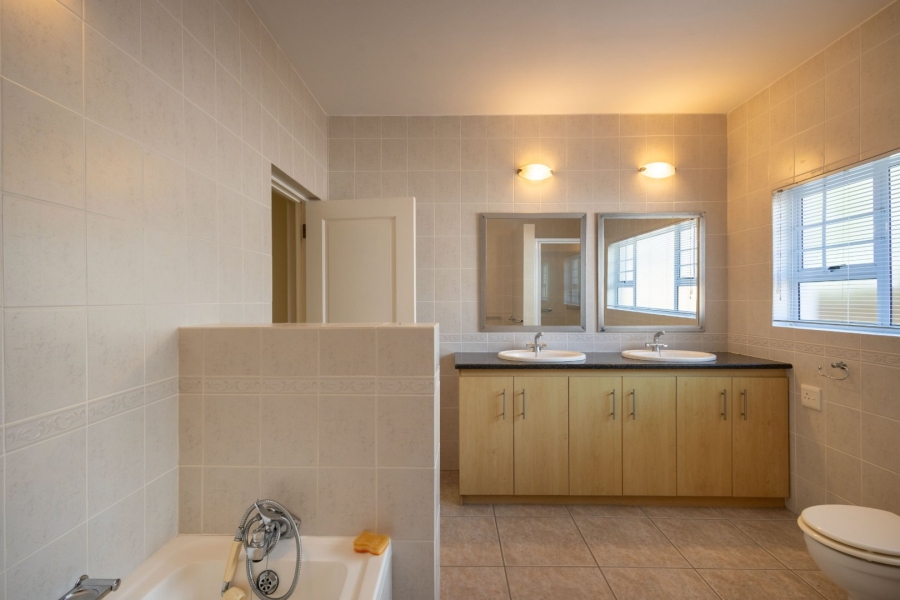 6 Bedroom Property for Sale in Cutty Sark Western Cape